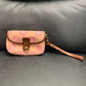 Dooney and Bourke Clutch small